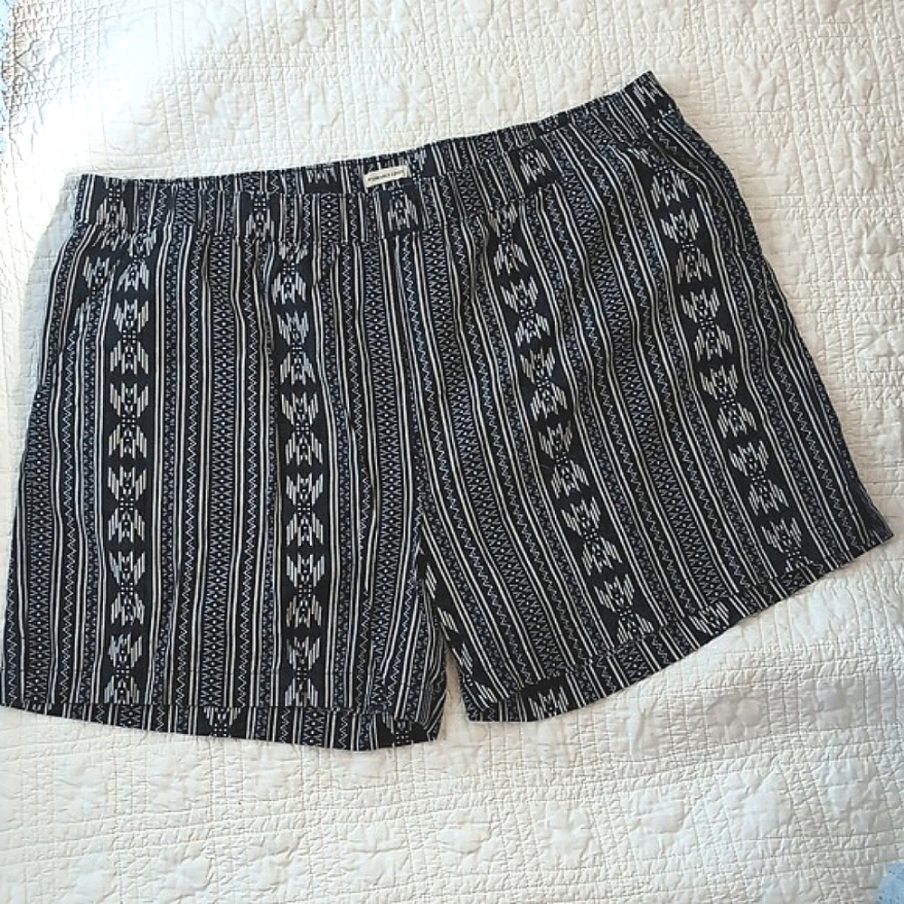 5" in-seam boho washable linen shorts XL